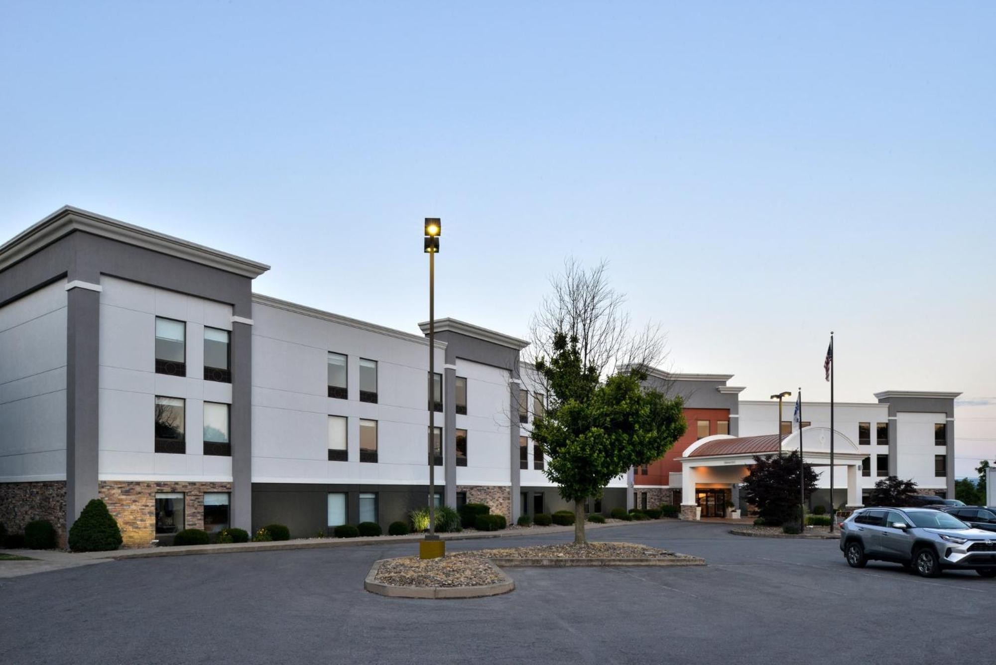 Holiday Inn Express Lewisburg - New Columbia By Ihg Ngoại thất bức ảnh