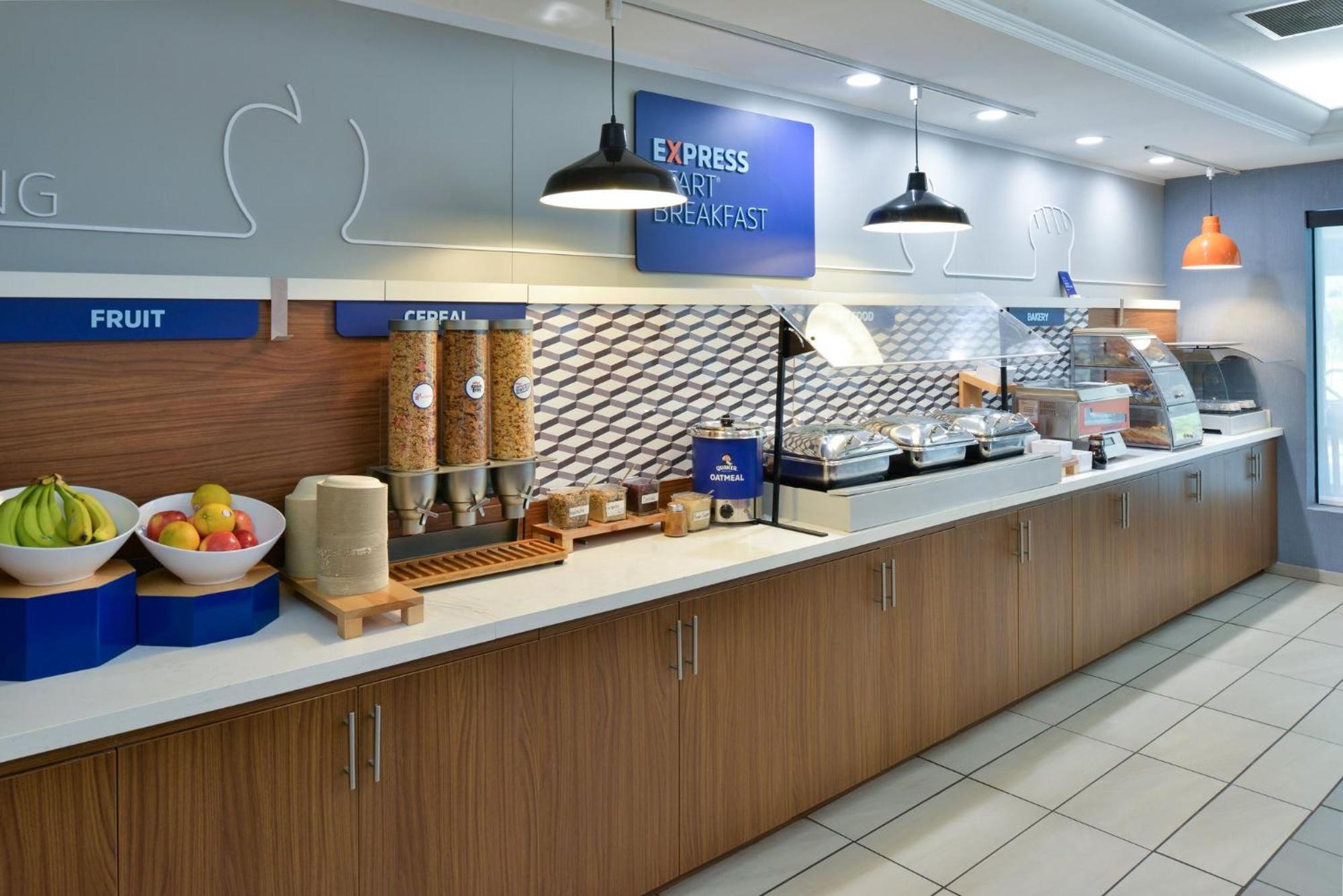 Holiday Inn Express Lewisburg - New Columbia By Ihg Ngoại thất bức ảnh