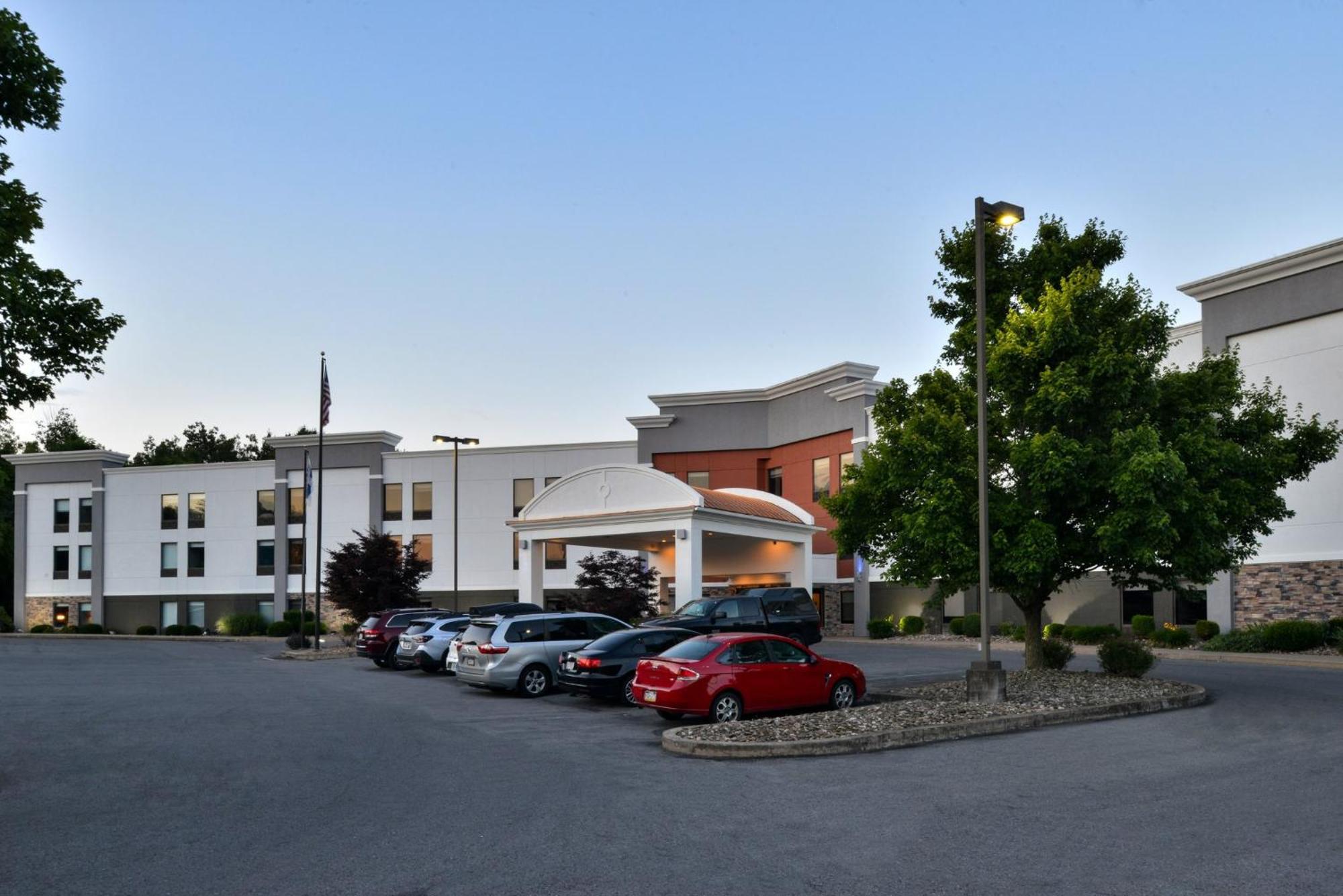 Holiday Inn Express Lewisburg - New Columbia By Ihg Ngoại thất bức ảnh